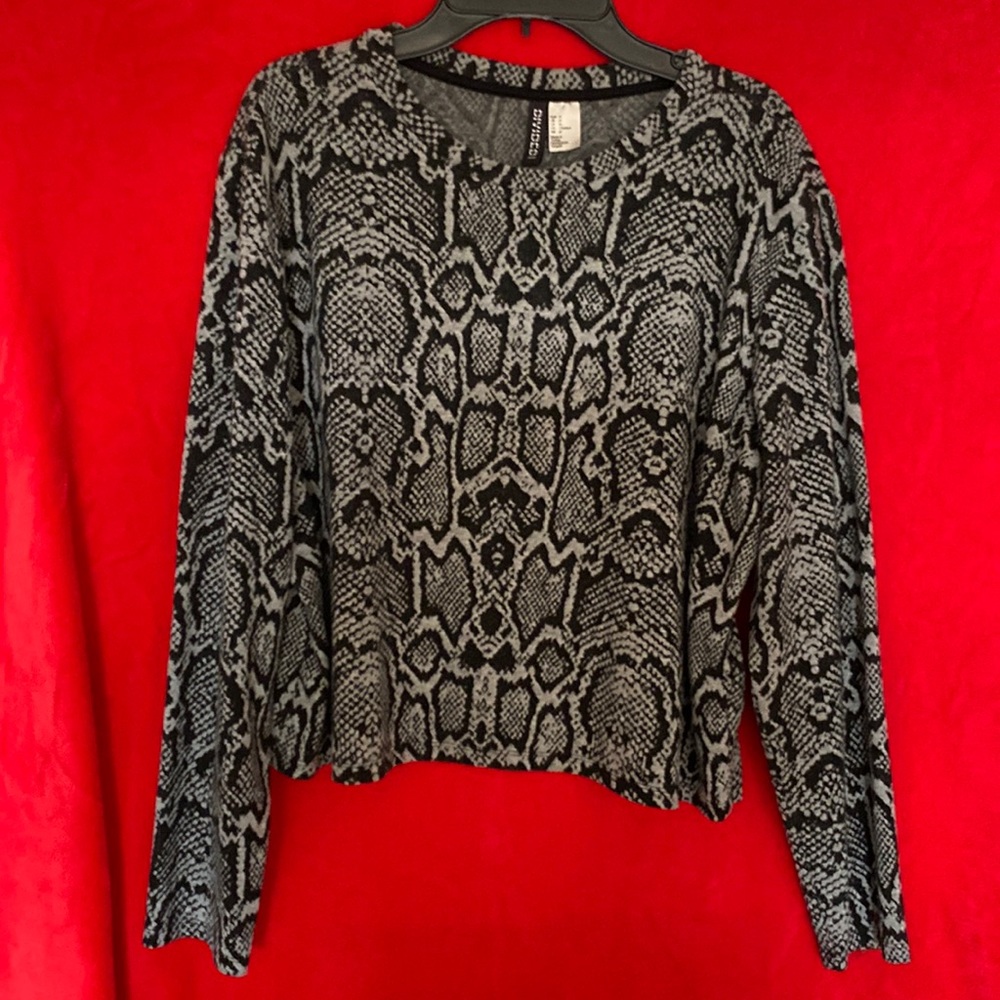 H&M Divided Sweater
